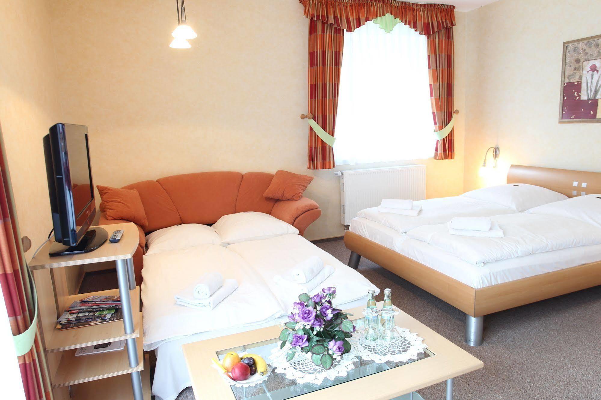 Hotel Wittorf ノイミュンスター エクステリア 写真