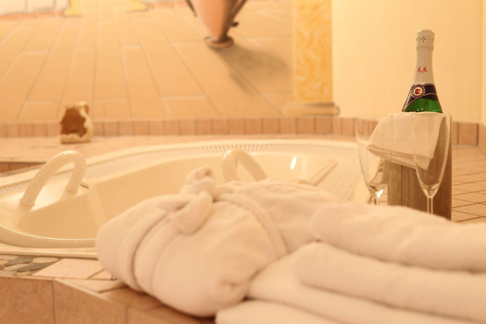 Hotel Wittorf ノイミュンスター エクステリア 写真